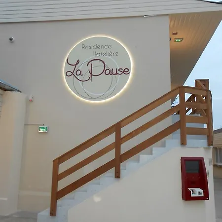 La Pause מלון 3*