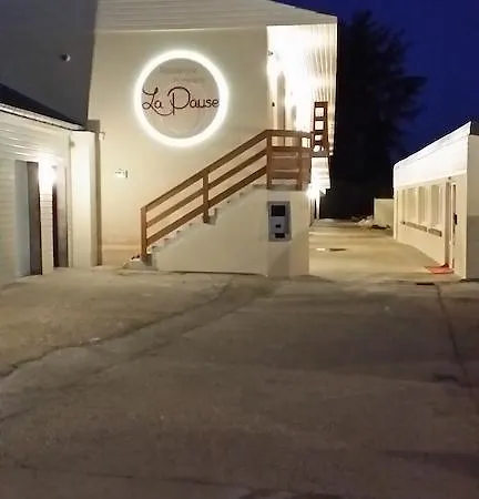 La Pause מלון