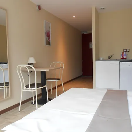 מלון La Pause 3*