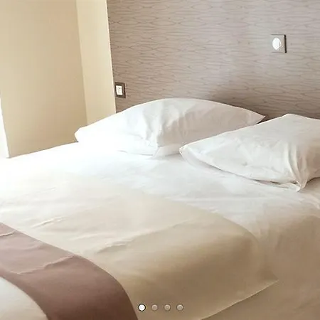 La Pause מלון 3*